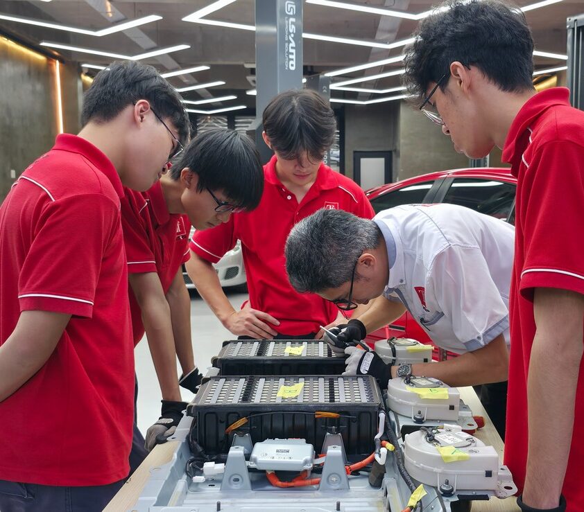 Techtra Automotive EV Class Course Study Repair in Malaysia for EV education Diploma Techtra Automotive EV Class Course Study Repair in Malaysia for EV education Diploma